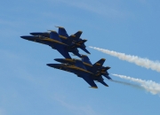 雷火电竞官网-蓝盾铁闸与绿茵游侠，库尔图瓦的爆发与哥斯达黎加元素闪耀那不勒斯